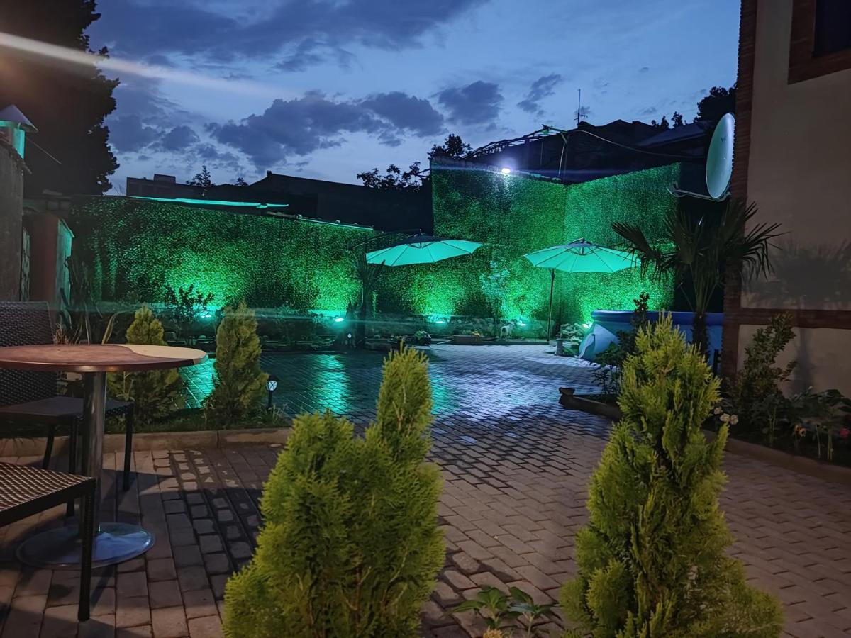 Guest House Spartak Tiflis Exterior foto